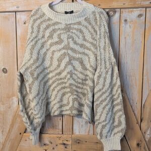 Gorgeous And SOFT sweater By FATE    NWT.   LARGE